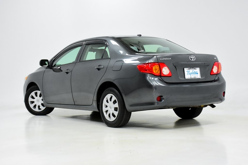 2010 Toyota Corolla LE 22