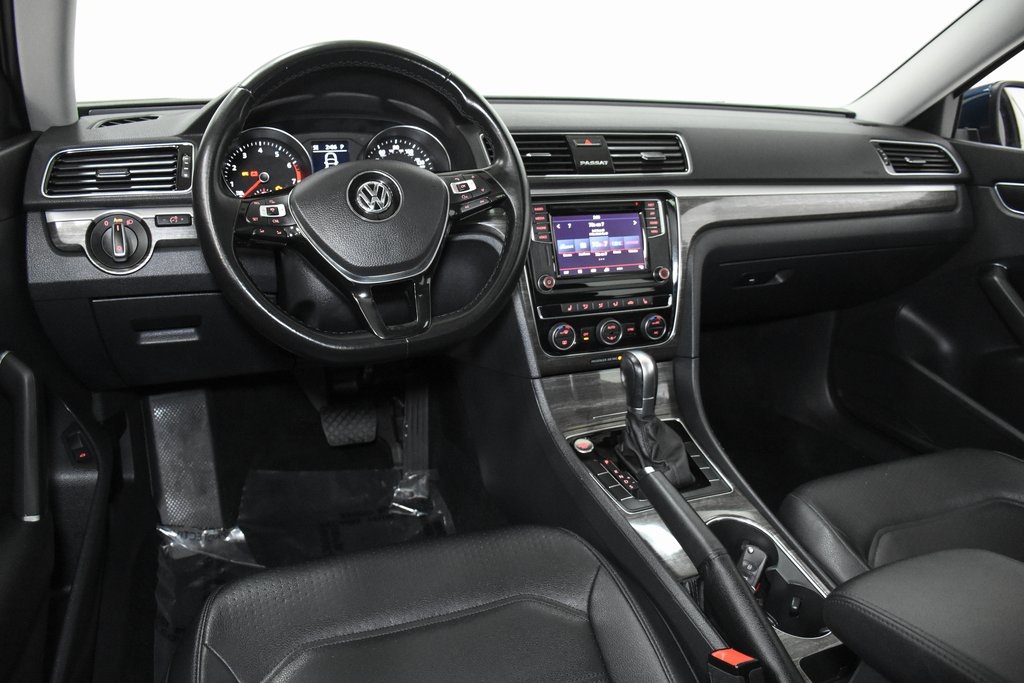 2018 Volkswagen Passat 2.0T SE 5