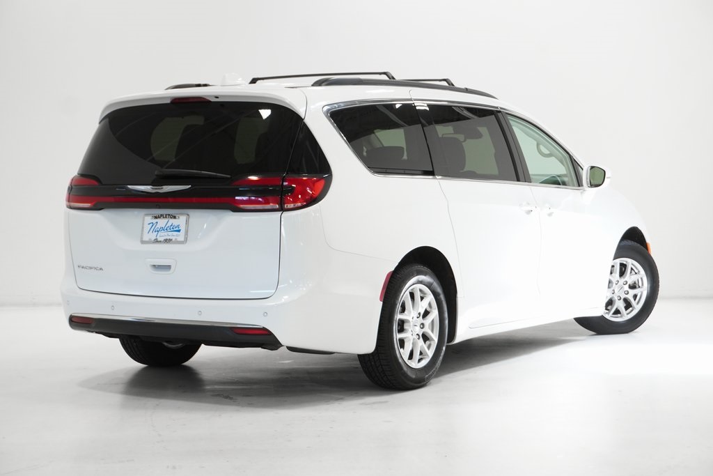 2022 Chrysler Pacifica Touring L 24