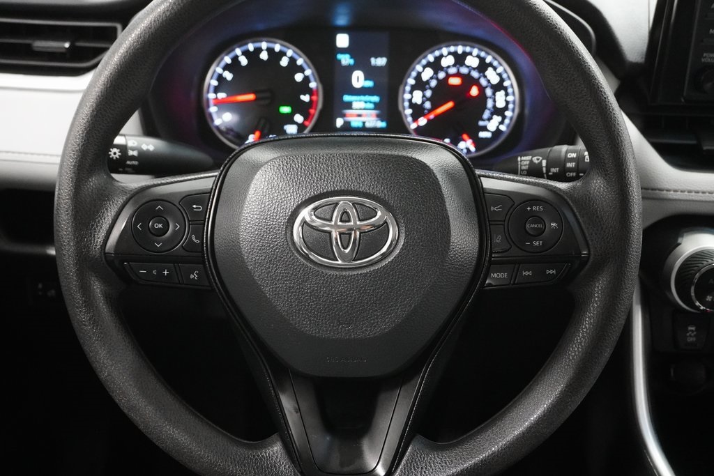 2021 Toyota RAV4 XLE 11