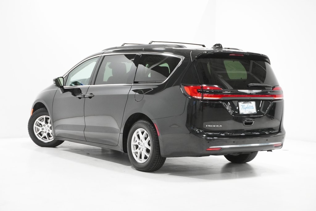 2022 Chrysler Pacifica Touring L 21