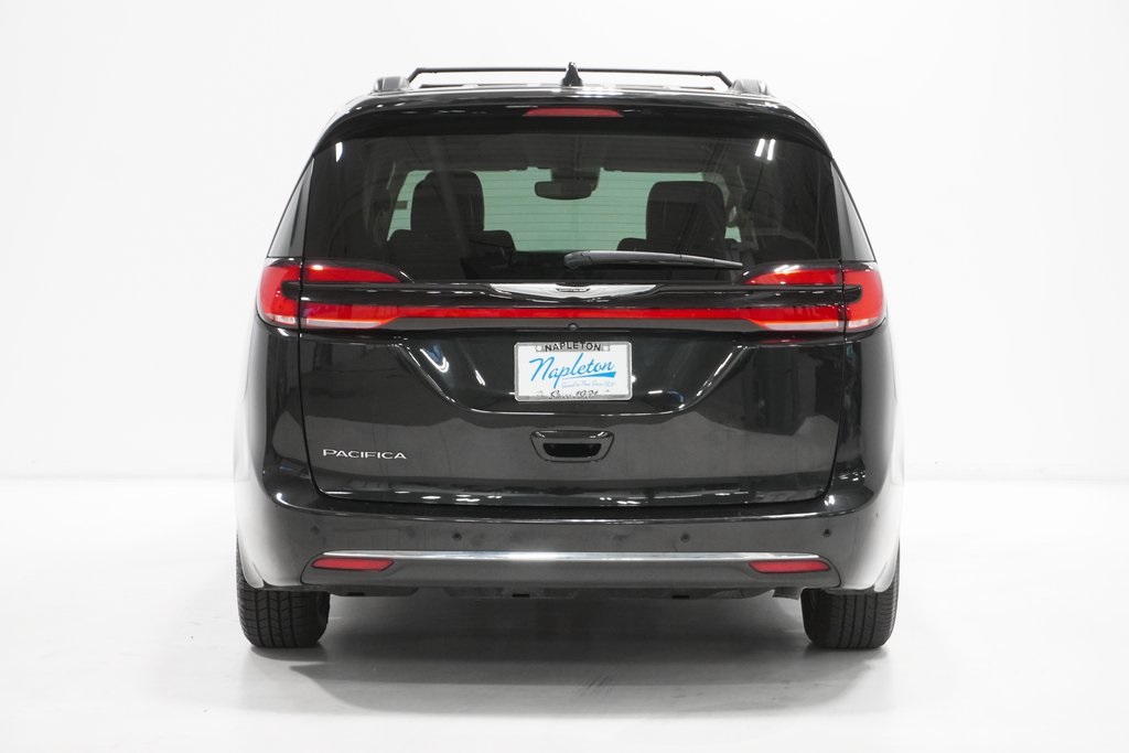 2022 Chrysler Pacifica Touring L 22