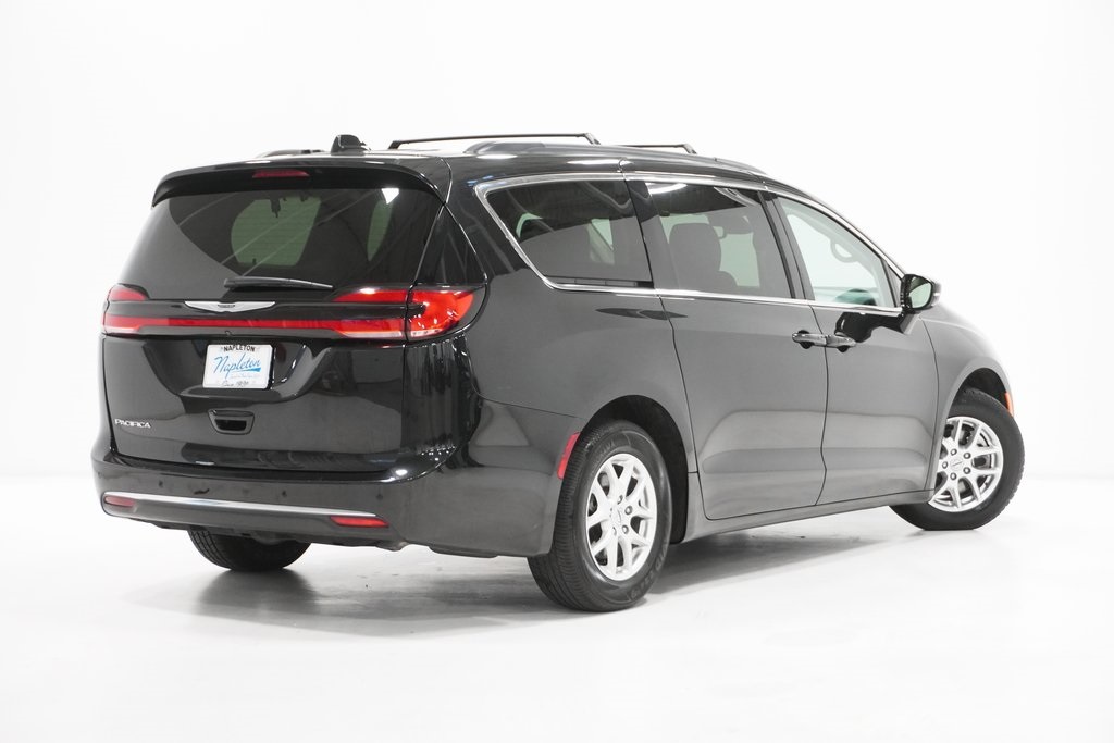 2022 Chrysler Pacifica Touring L 23