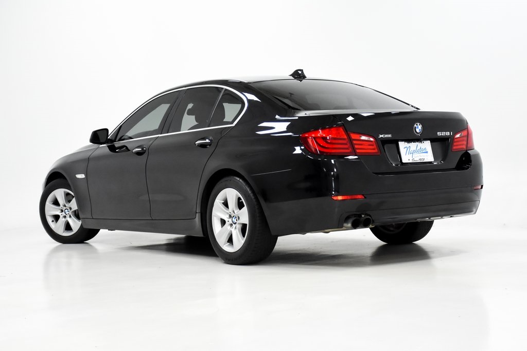 2013 BMW 5 Series 528i xDrive 29