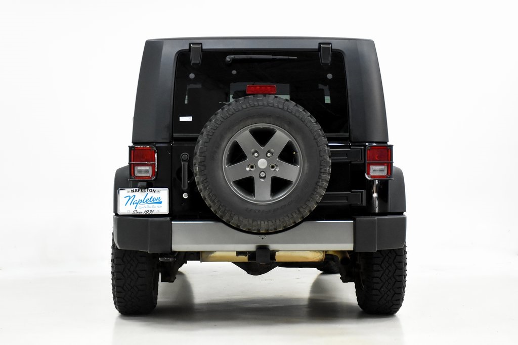 2010 Jeep Wrangler Sport 23