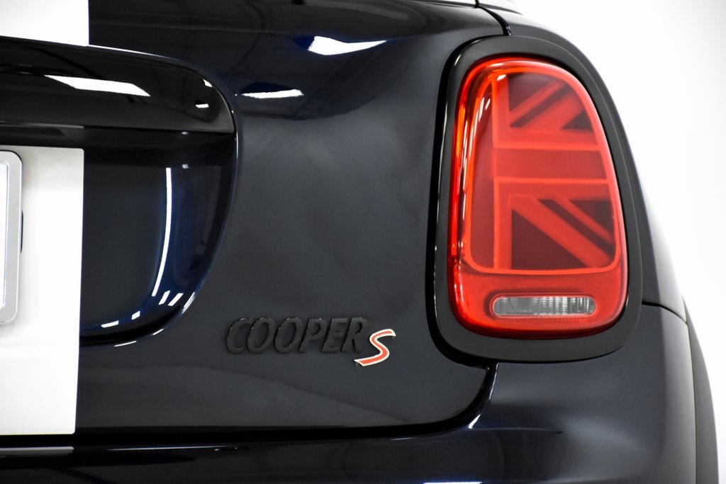 2022 MINI Cooper S Iconic 28