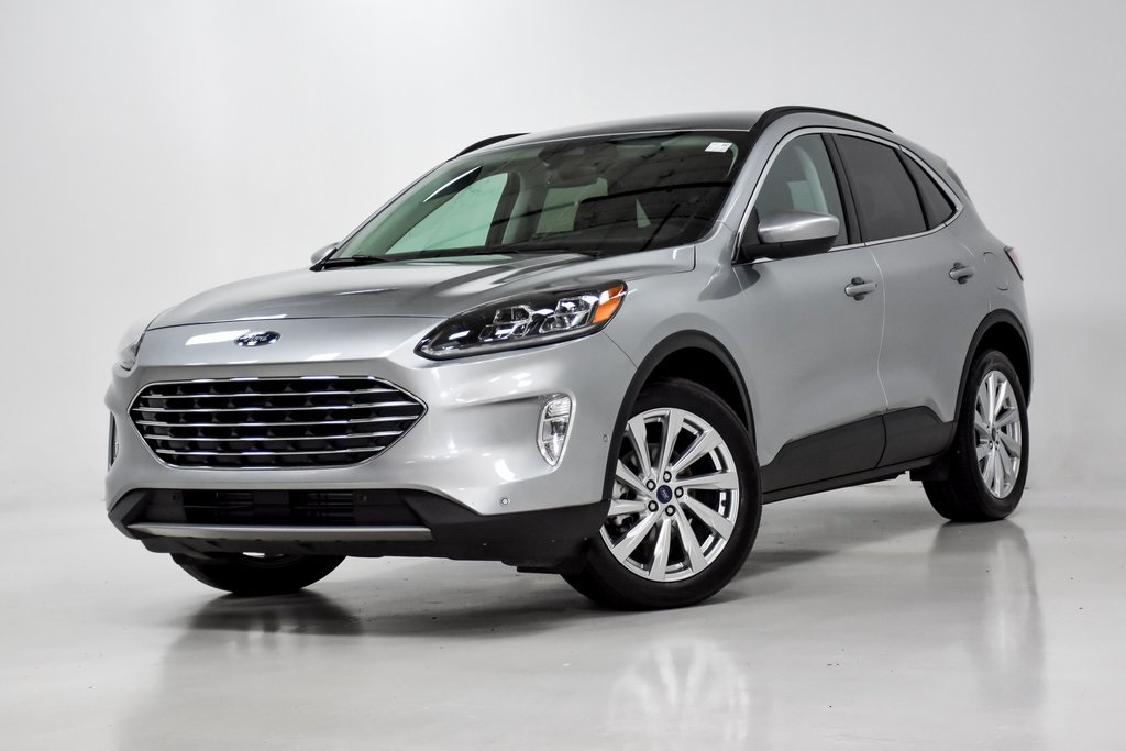 2022 Ford Escape Titanium 1