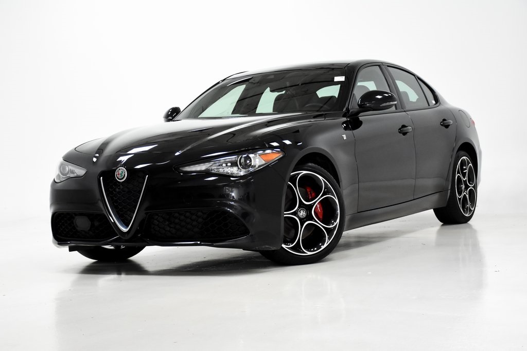 2022 Alfa Romeo Giulia Ti 1