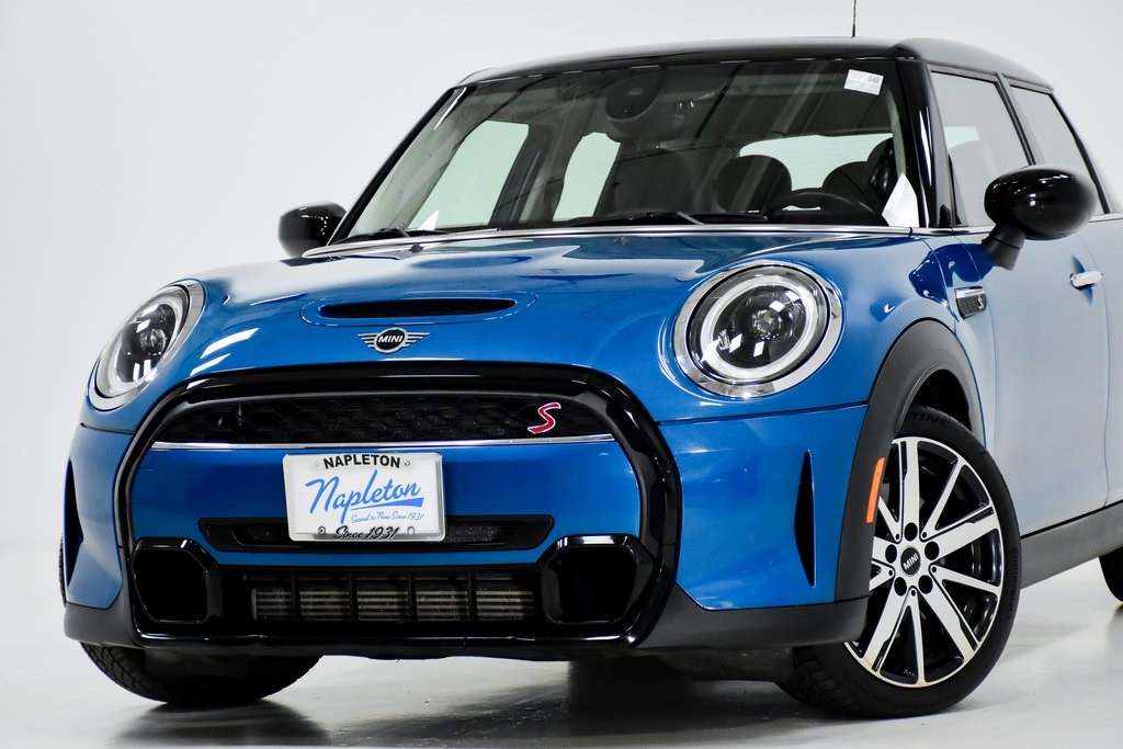 2022 MINI Cooper S Signature 2