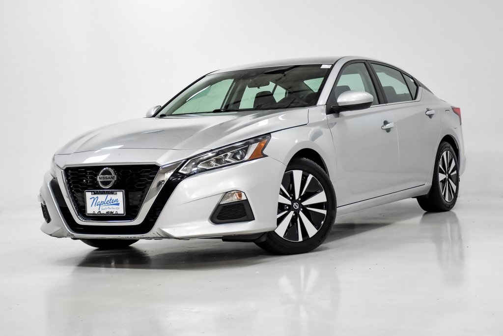 2021 Nissan Altima 2.5 SV 1