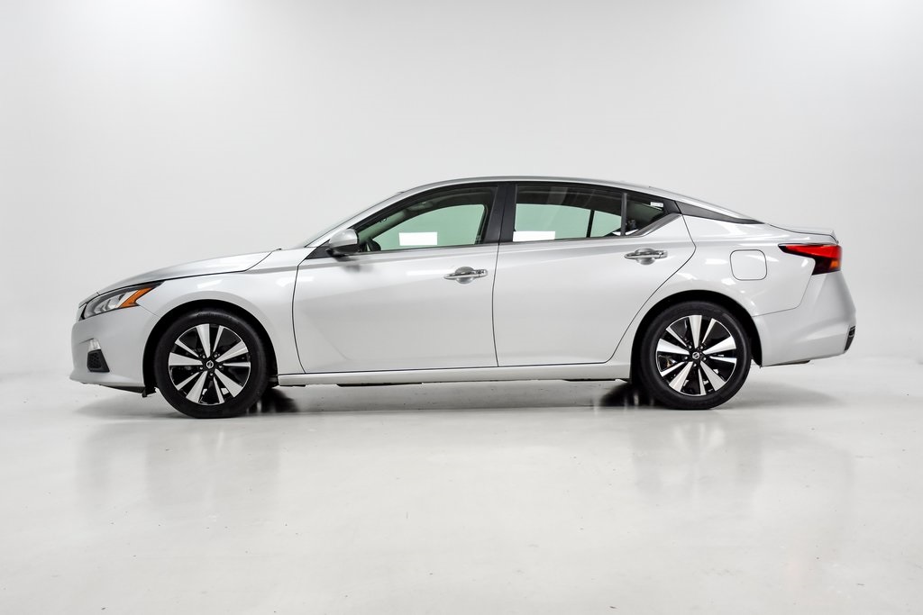 2021 Nissan Altima 2.5 SV 23