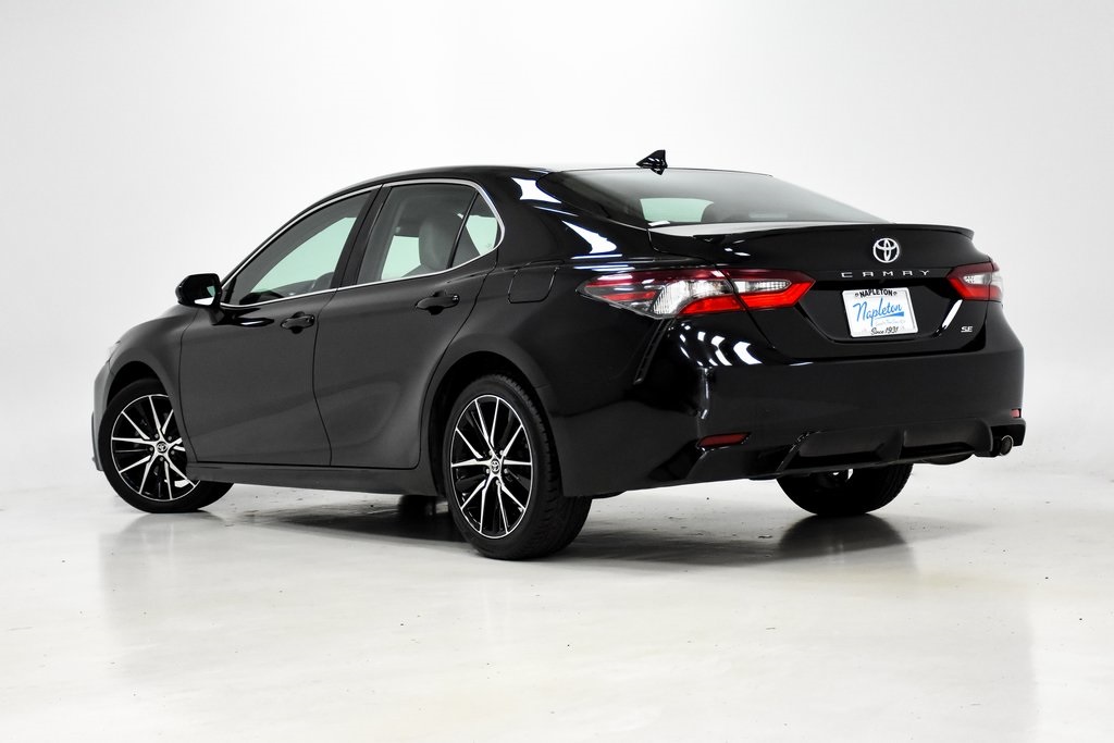 2021 Toyota Camry SE 26