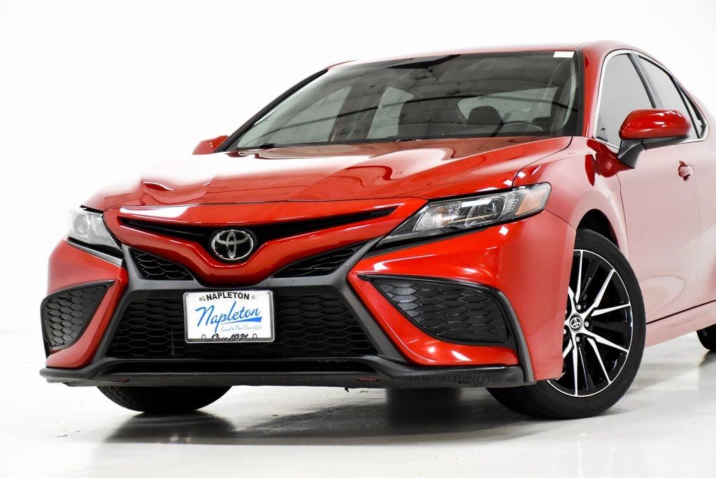 2021 Toyota Camry SE 2