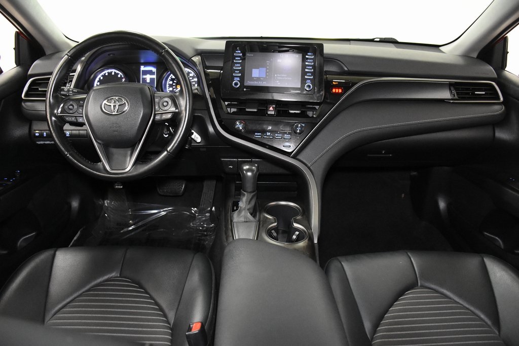 2021 Toyota Camry SE 22