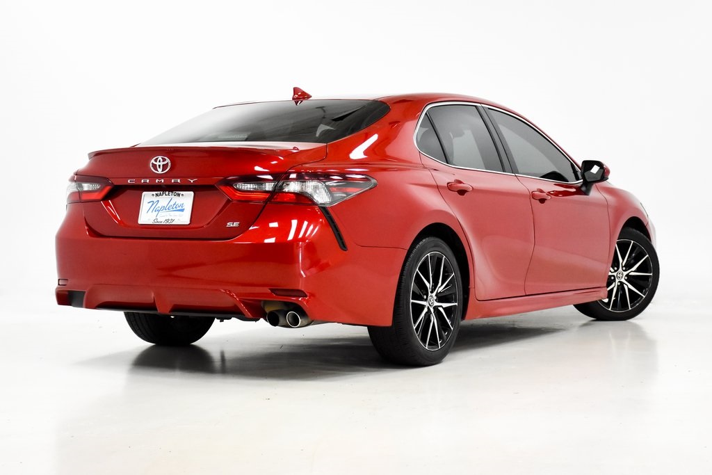 2021 Toyota Camry SE 28