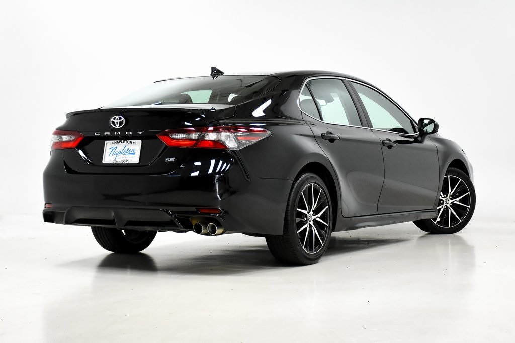 2021 Toyota Camry SE 28