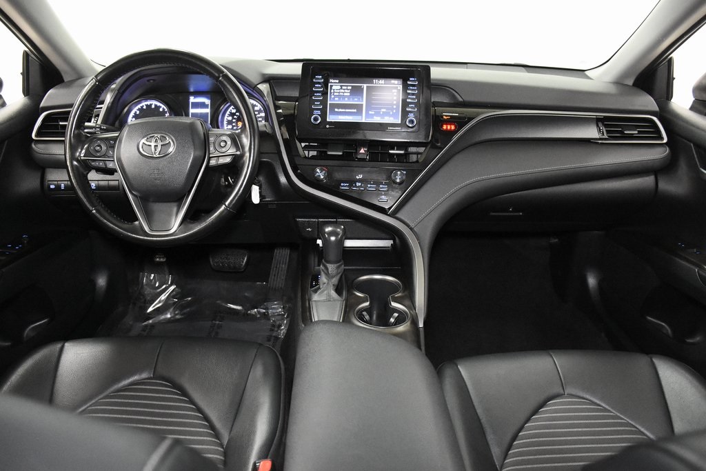 2021 Toyota Camry SE 22