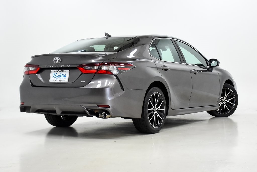 2021 Toyota Camry SE 28