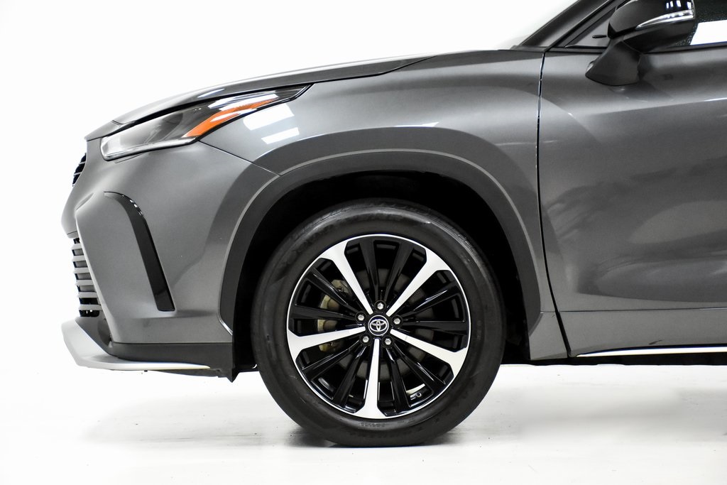 2021 Toyota Highlander XSE 31