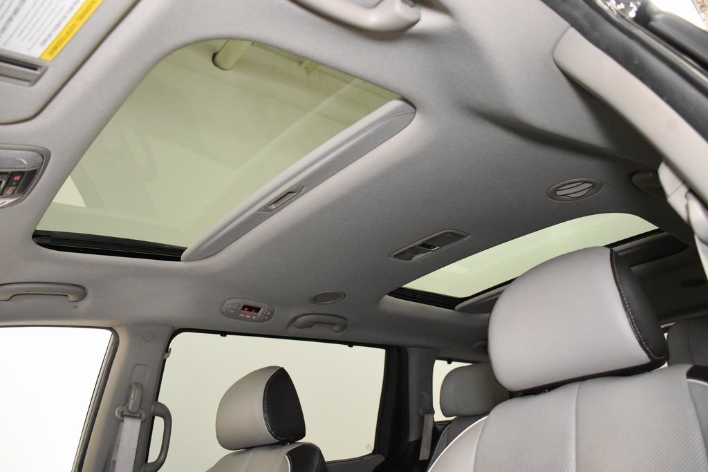 2015 Kia Sedona SXL 9