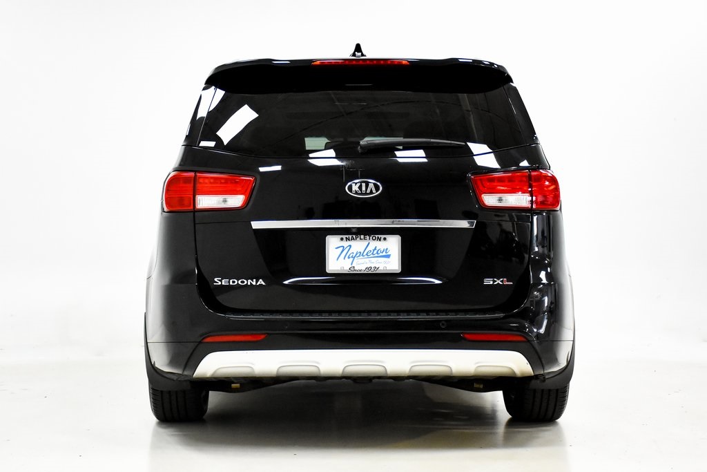 2015 Kia Sedona SXL 32