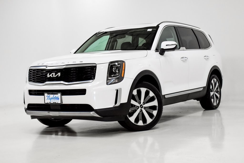 2022 Kia Telluride S 1