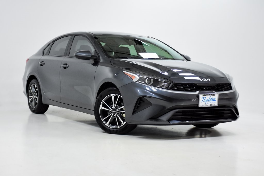 2023 Kia Forte LXS 5