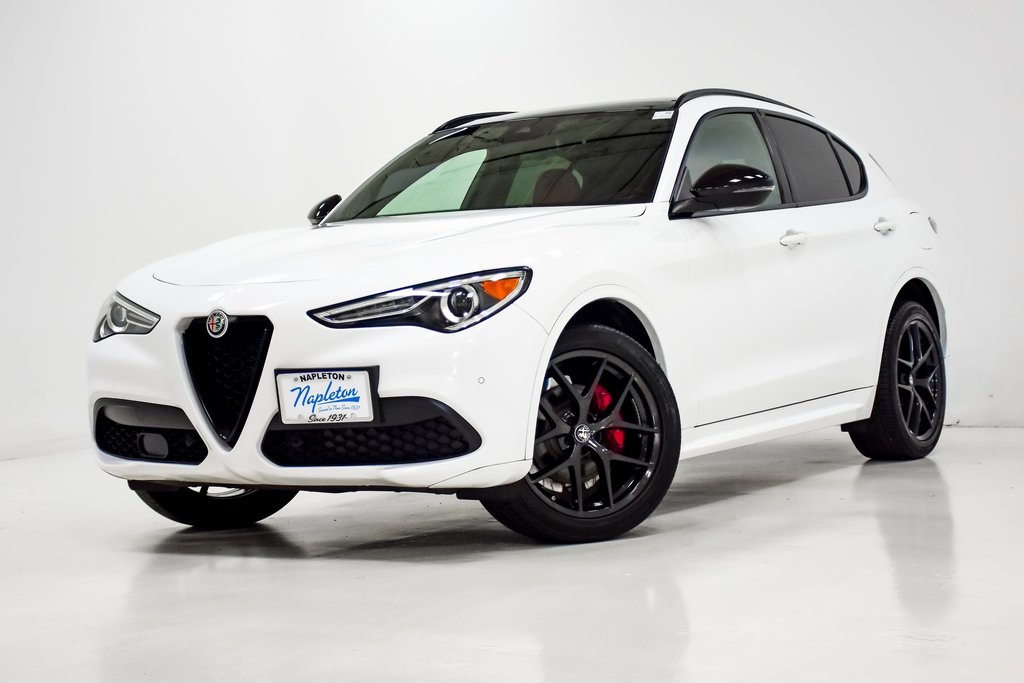 2021 Alfa Romeo Stelvio Ti Sport 1