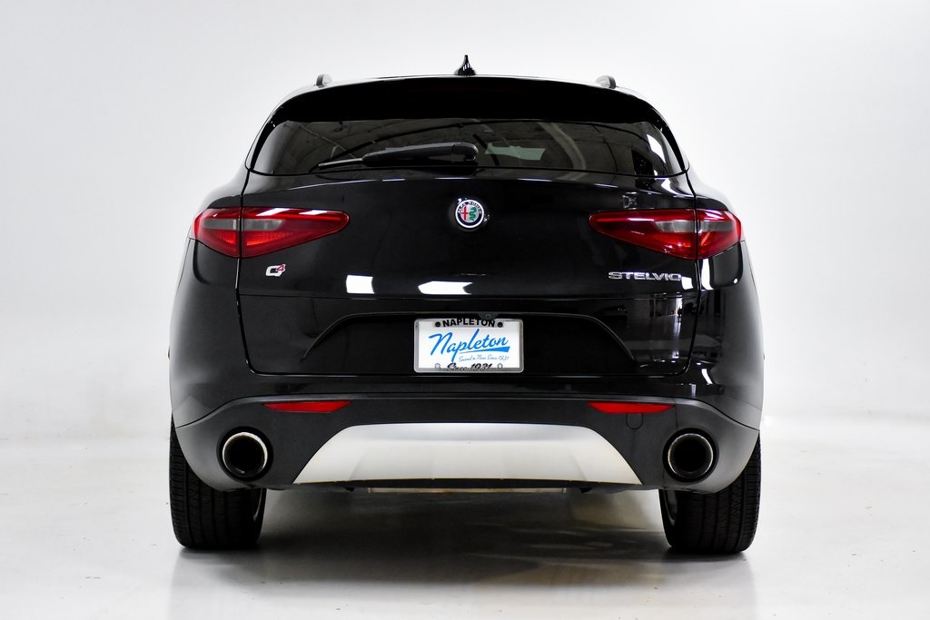 2018 Alfa Romeo Stelvio Ti 27