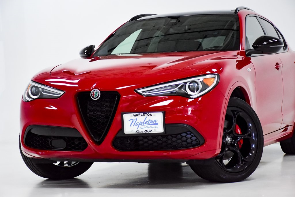 2022 Alfa Romeo Stelvio Veloce 2