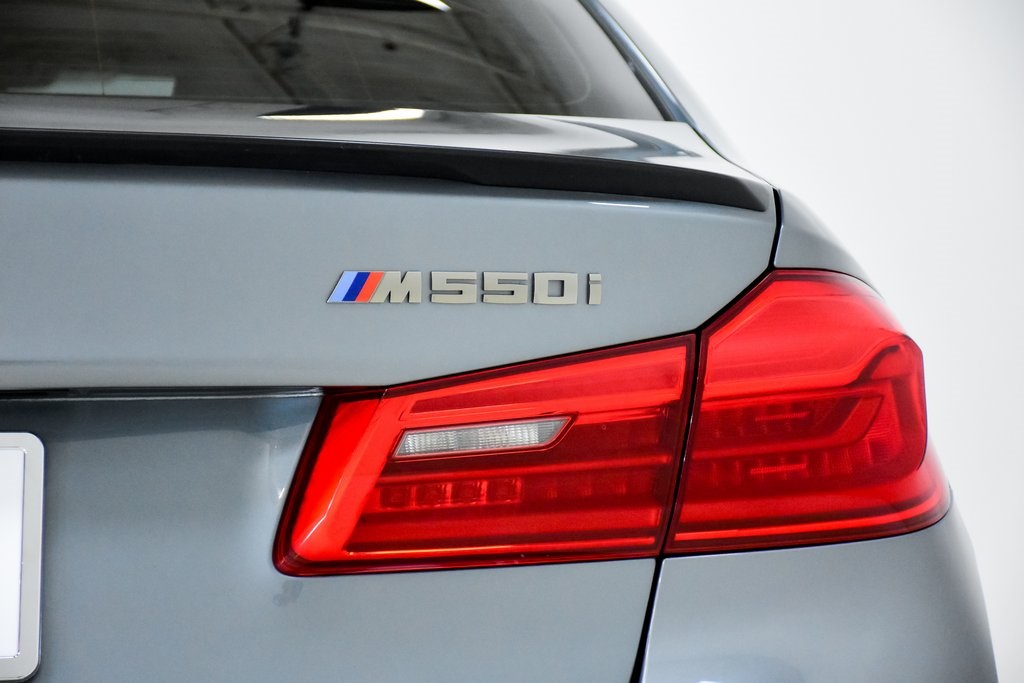 2020 BMW 5 Series M550i xDrive 36