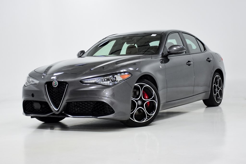 2022 Alfa Romeo Giulia Ti 1