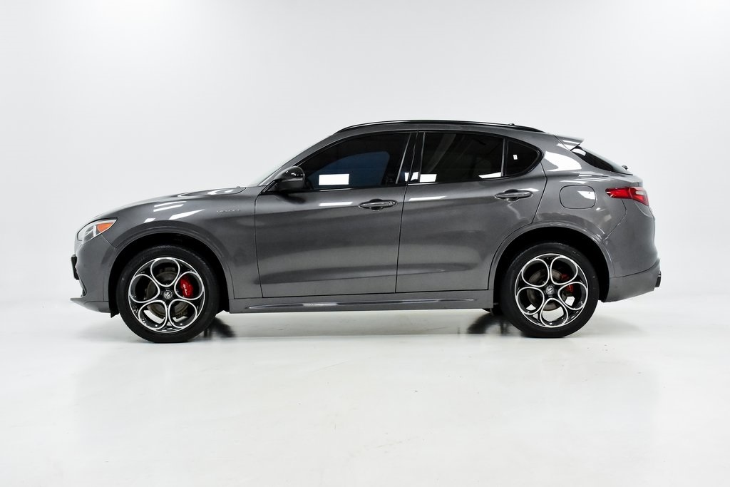 2022 Alfa Romeo Stelvio Veloce 27