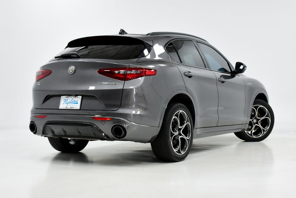 2022 Alfa Romeo Stelvio Veloce 32