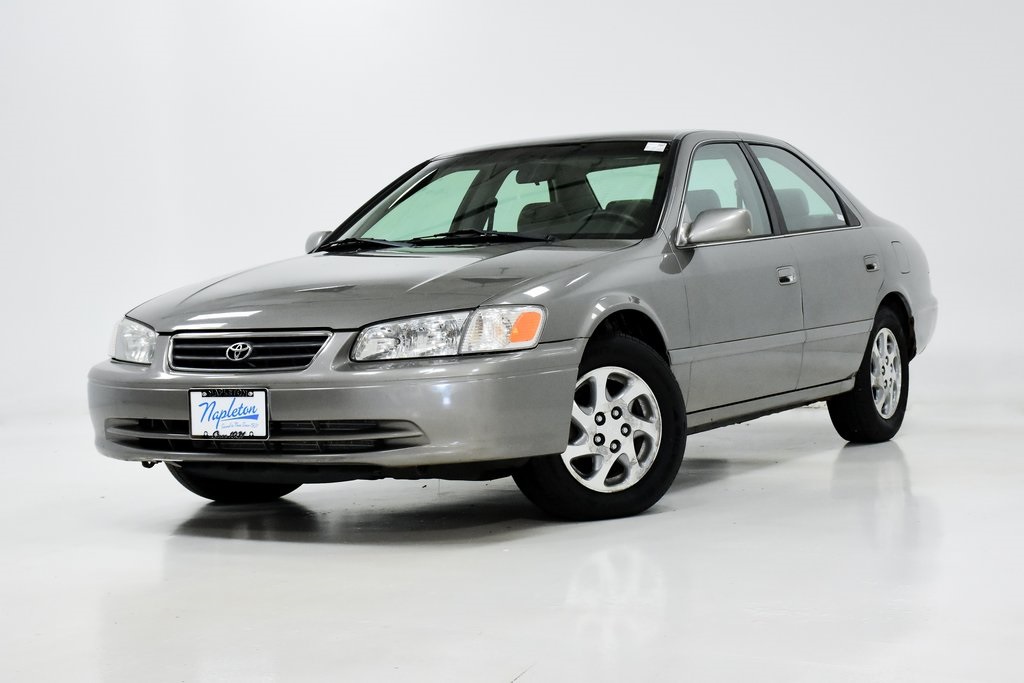 2001 Toyota Camry CE 1