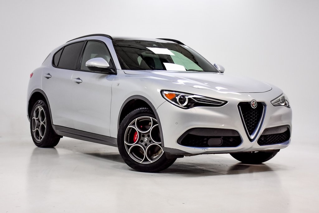 2022 Alfa Romeo Stelvio Ti 5