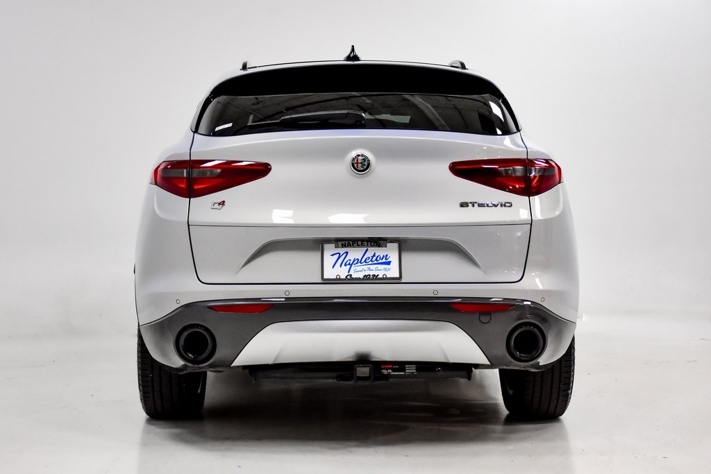 2022 Alfa Romeo Stelvio Ti 31