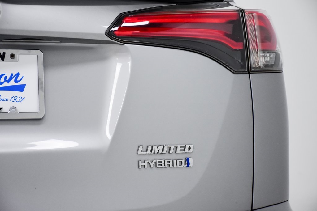 2018 Toyota RAV4 Hybrid Limited 27