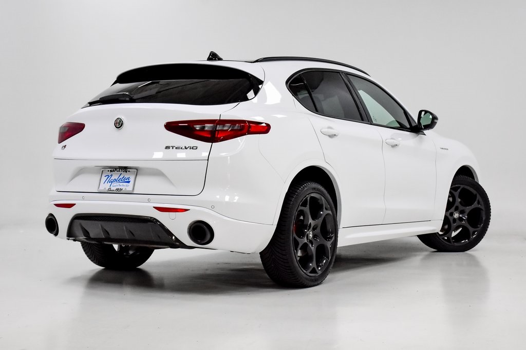 2022 Alfa Romeo Stelvio Veloce 31