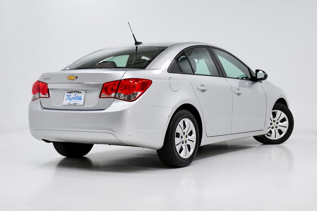 2014 Chevrolet Cruze LS 24