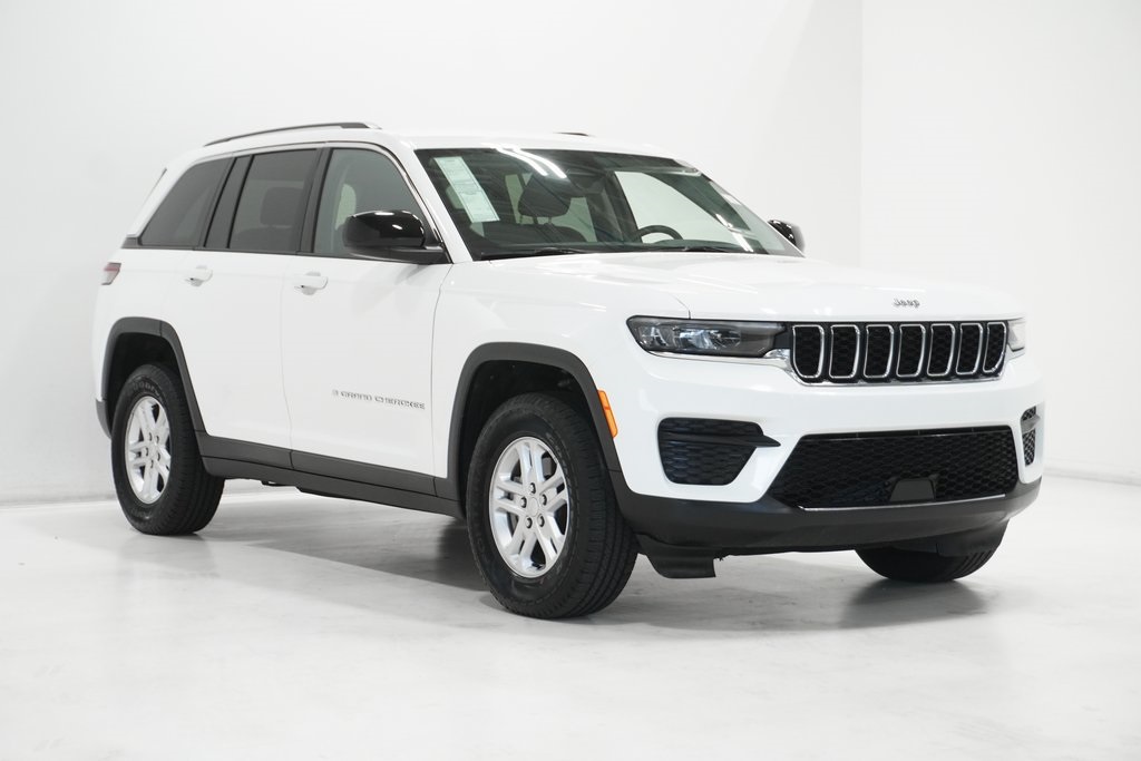 2023 Jeep Grand Cherokee Laredo 4