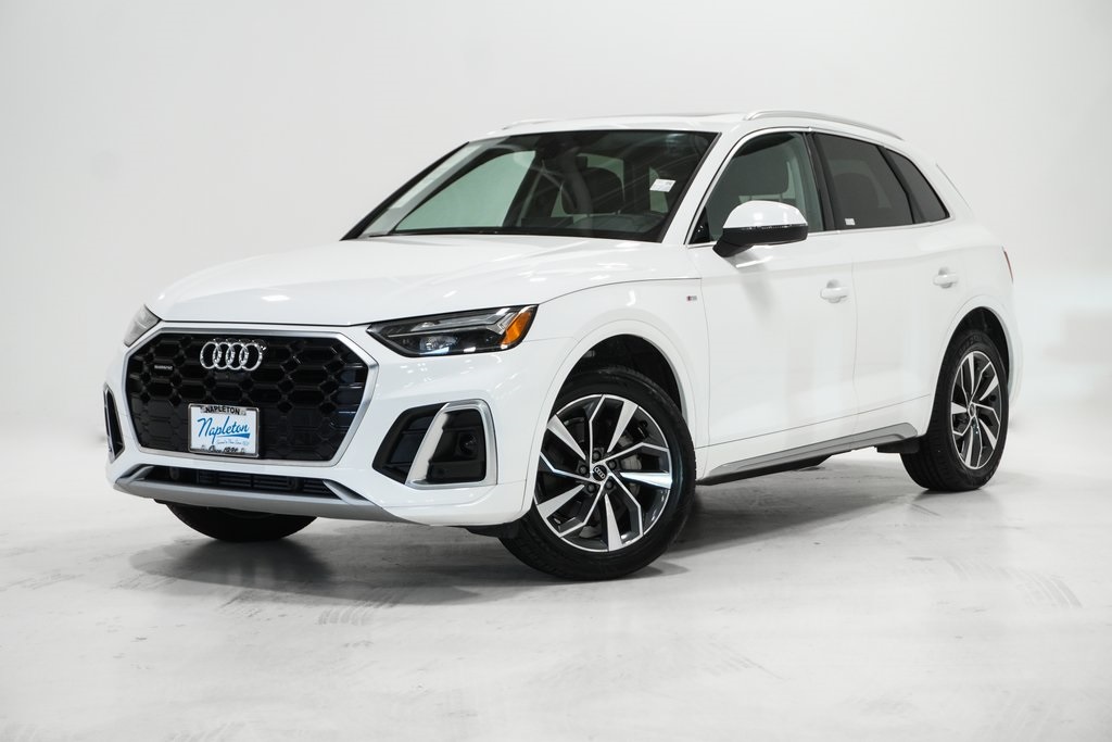 2022 Audi Q5 45 S line Premium Plus 1