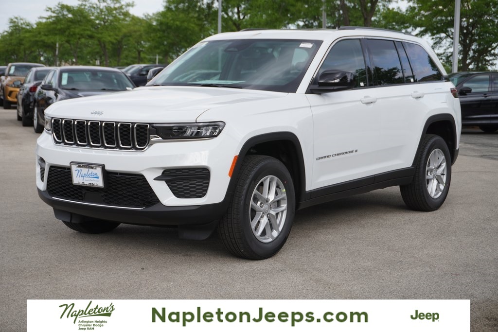 2024 Jeep Grand Cherokee Laredo 1