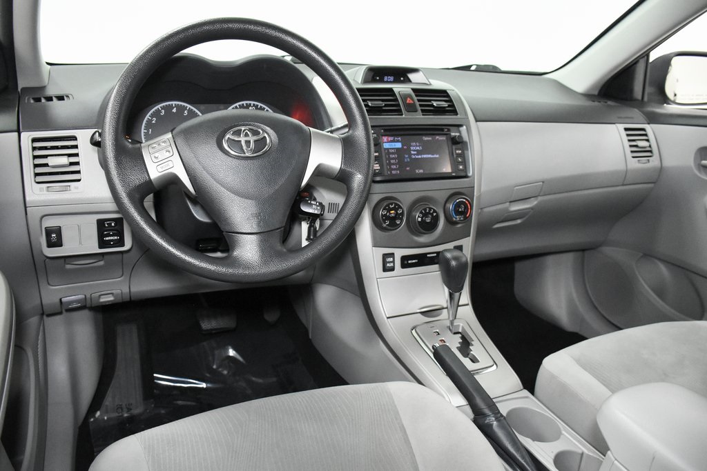 2013 Toyota Corolla LE 5