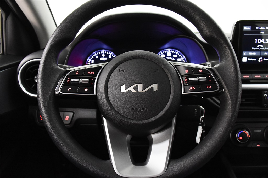 2023 Kia Forte LXS 11