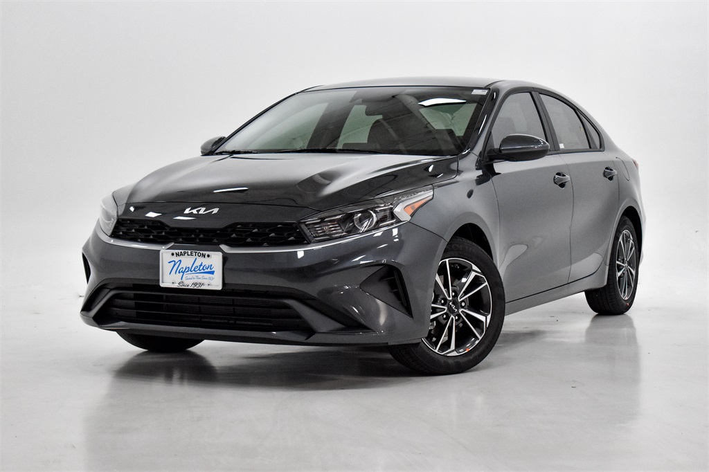 2023 Kia Forte LXS 1