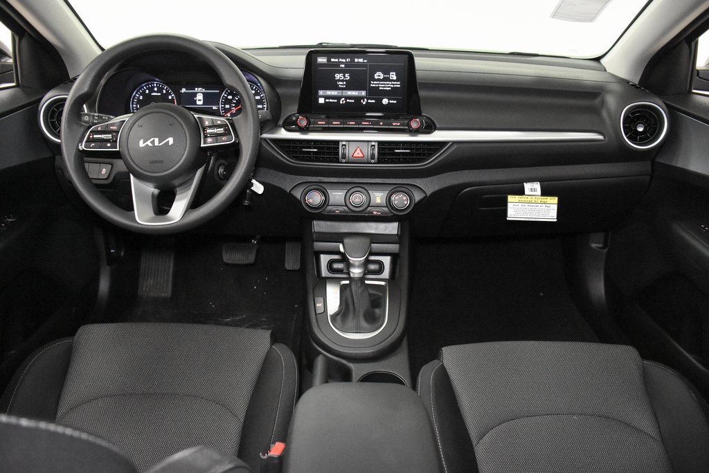 2023 Kia Forte LXS 23