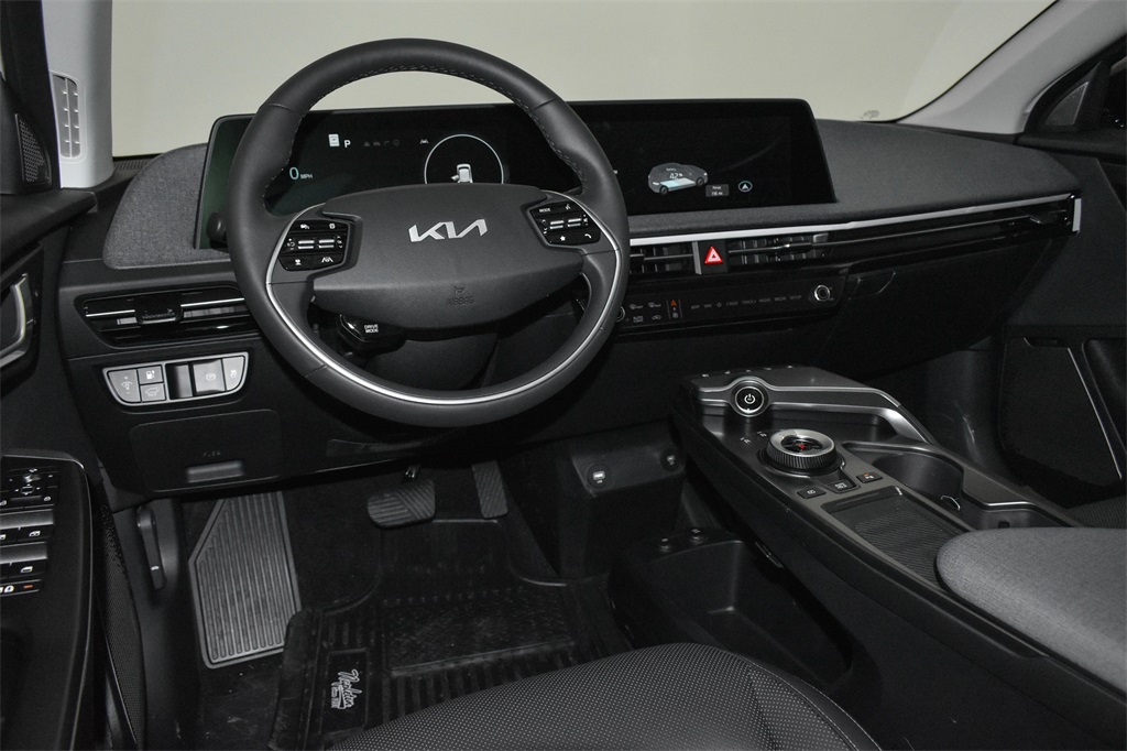 2023 Kia EV6 Wind 11