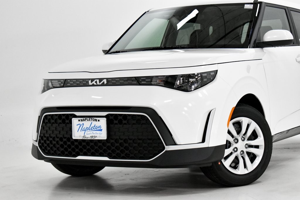 2023 Kia Soul LX 2