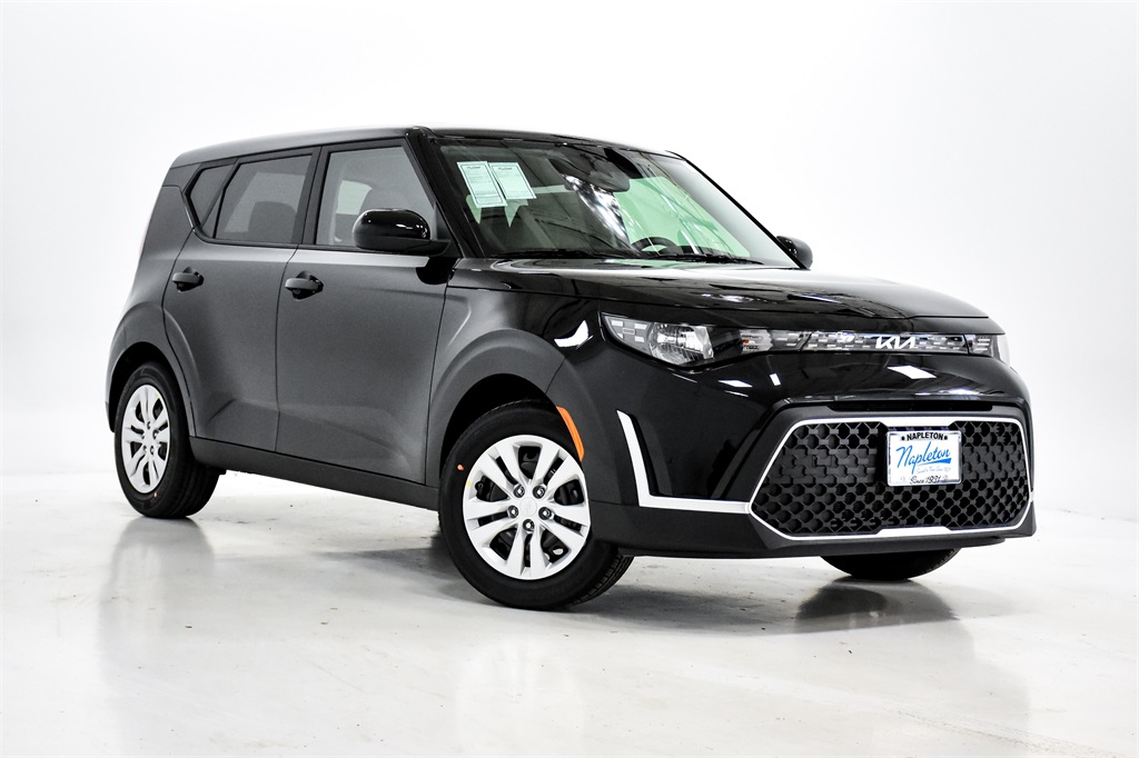 2023 Kia Soul LX 4